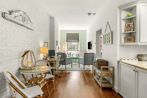 198 Saint Botolph St #9, Boston, MA 02115