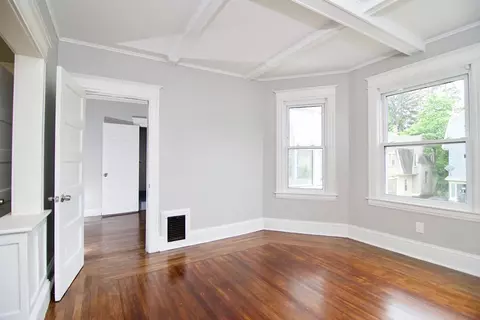 Living - 45 Middlesex St, Springfield, MA 01109 photo 2 of 3