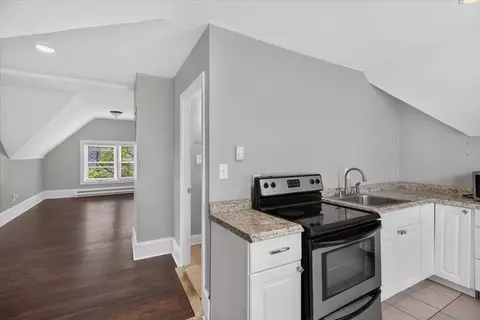 Entry Way - 45 Middlesex St, Springfield, MA 01109 photo 6 of 6