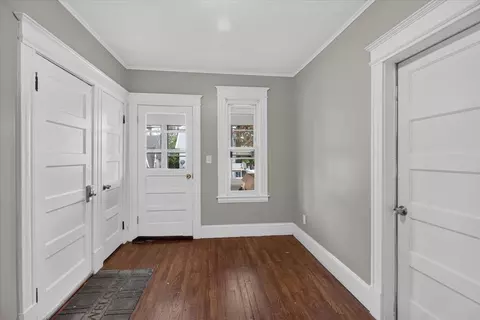 Entry Way - 45 Middlesex St, Springfield, MA 01109 photo 4 of 6