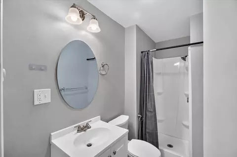 Bath - 45 Middlesex St, Springfield, MA 01109 photo 2 of 2