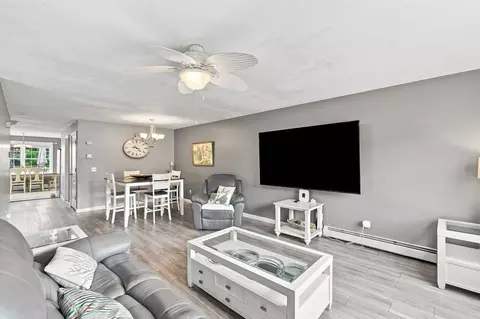 Living - 51 Randall St, Worcester, MA 01606 photo 2 of 3