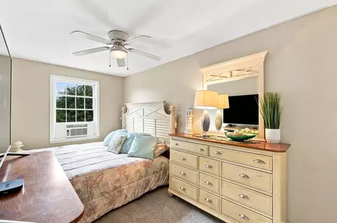 Bedroom - 51 Randall St, Worcester, MA 01606 photo 6 of 11