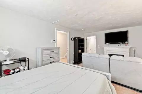 Bedroom - 51 Randall St, Worcester, MA 01606 photo 3 of 11
