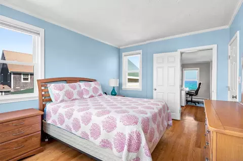 Bedroom - 331 Beach Ave, Hull, MA 02045 photo 4 of 6