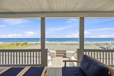 Exterior - 331 Beach Ave, Hull, MA 02045 photo 2 of 5