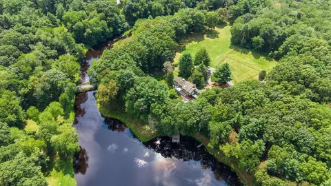 View/Area - 225 Mill St, Raynham, MA 02767 photo 15 of 15