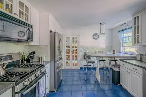 Kitchen - 558 Spring St, Hanson, MA 02341 photo 3 of 3