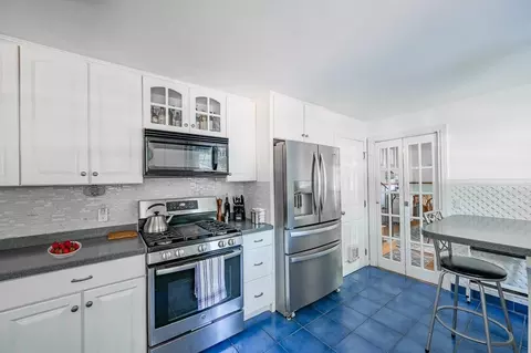 Kitchen - 558 Spring St, Hanson, MA 02341 photo 2 of 3