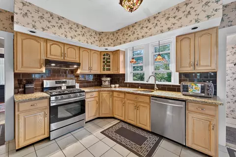 Kitchen - 580 Highland Ave, Needham, MA 02494 photo 1 of 4