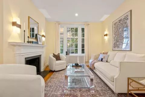 54 Brimmer St, Boston, MA 02108