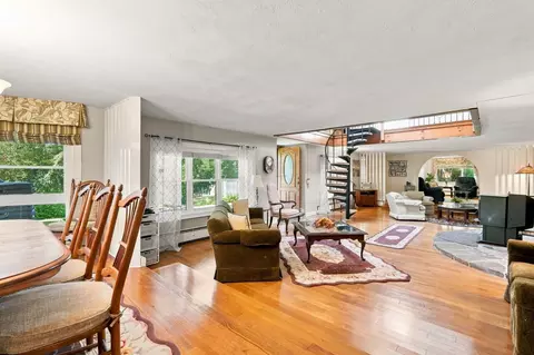 Living - 6 Ragged Hill Rd, Ware, MA 01082 photo 4 of 4