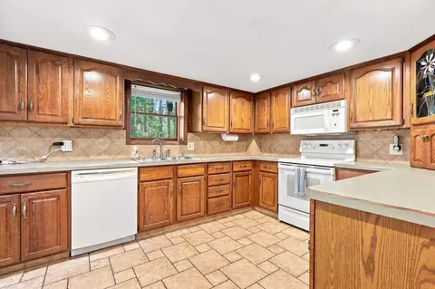 Kitchen - 6 Ragged Hill Rd, Ware, MA 01082 photo 1 of 3