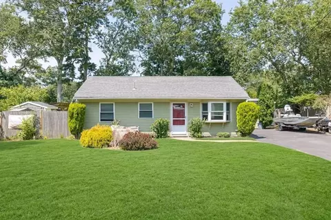 Exterior - 5 Birch St, Bourne, MA 02532 photo 1 of 6