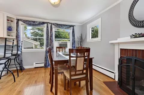 Dining - 105 Whiting St, Hingham, MA 02043 photo 4 of 4