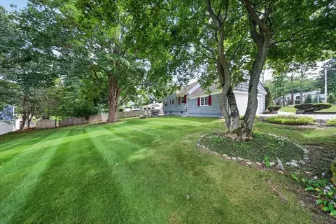 Exterior - 105 Whiting St, Hingham, MA 02043 photo 5 of 8