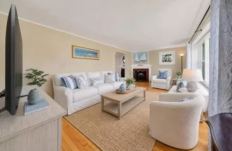 Living - 105 Whiting St, Hingham, MA 02043 photo 2 of 3