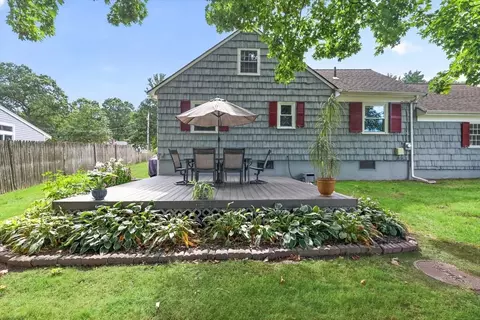 Exterior - 105 Whiting St, Hingham, MA 02043 photo 7 of 8
