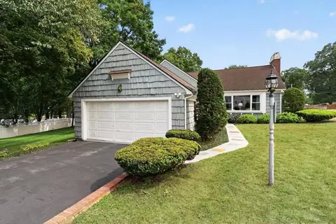 Exterior - 105 Whiting St, Hingham, MA 02043 photo 4 of 8