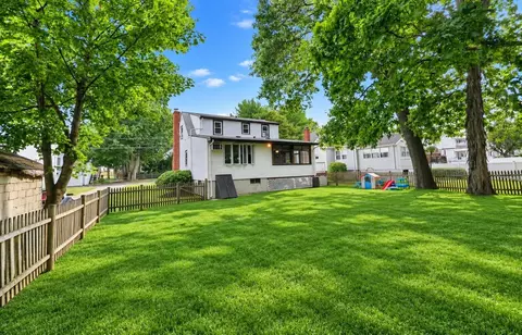 Exterior - 106 Paul St, Dedham, MA 02026 photo 7 of 8