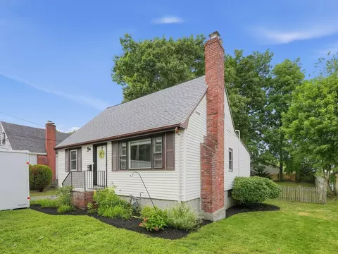 Exterior - 106 Paul St, Dedham, MA 02026 photo 6 of 8