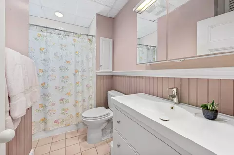 Bath - 763 Webster St, Needham, MA 02492 photo 1 of 2