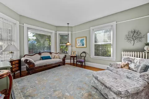 Living - 763 Webster St, Needham, MA 02492 photo 2 of 4