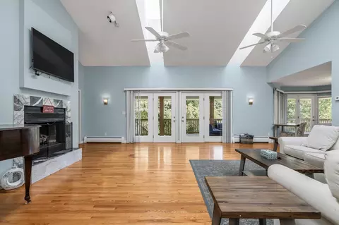 Living - 26 Dwight Rd, Marshfield, MA 02050 photo 1 of 5