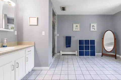 Bath - 26 Dwight Rd, Marshfield, MA 02050 photo 1 of 4