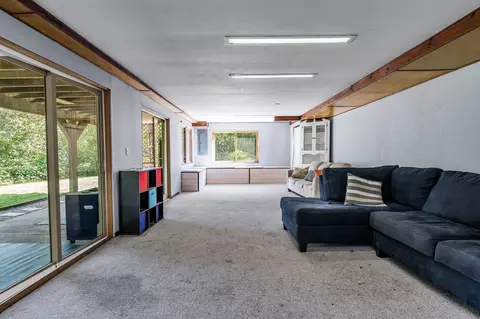 Living - 26 Dwight Rd, Marshfield, MA 02050 photo 3 of 5