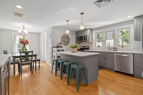 84 West St #2, Quincy, MA 02169