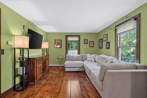 Living - 187 Blackstone St, Mendon, MA 01756 photo 1 of 4