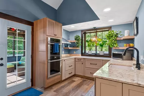 Kitchen - 187 Blackstone St, Mendon, MA 01756 photo 2 of 4