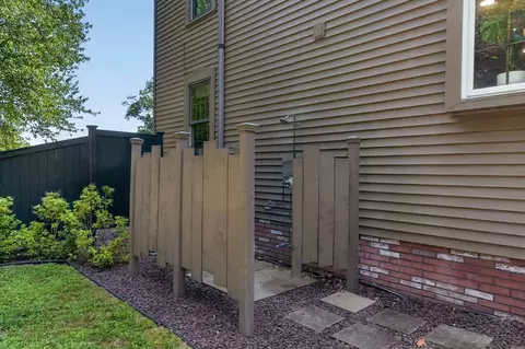 Exterior - 187 Blackstone St, Mendon, MA 01756 photo 8 of 11