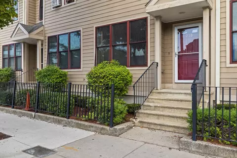 218 Humboldt Ave #218, Boston, MA 02121