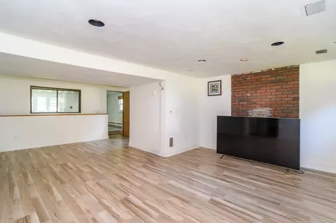 Living - 11 Mark St, Natick, MA 01760 photo 5 of 6