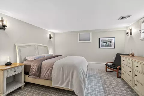 Bedroom - 97 Arnold Rd, Wellesley, MA 02481 photo 5 of 5