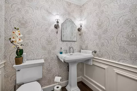 Bath - 97 Arnold Rd, Wellesley, MA 02481 photo 1 of 6