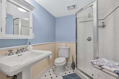 Bath - 97 Arnold Rd, Wellesley, MA 02481 photo 6 of 6