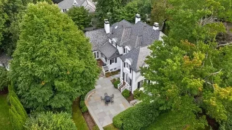 Exterior - 97 Arnold Rd, Wellesley, MA 02481 photo 3 of 3