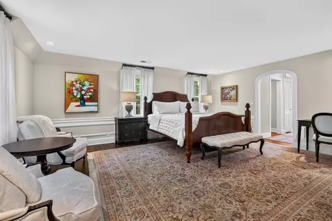 Bedroom - 97 Arnold Rd, Wellesley, MA 02481 photo 1 of 5