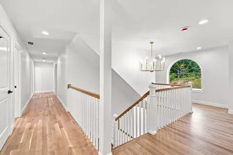 Entry Way - 2 Berthold St, Saugus, MA 01906 photo 2 of 4