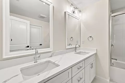 Bath - 2 Berthold St, Saugus, MA 01906 photo 9 of 11