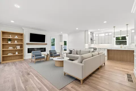 Living - 2 Berthold St, Saugus, MA 01906 photo 1 of 2