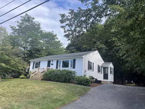 64 Alden St, Plymouth, MA 02360