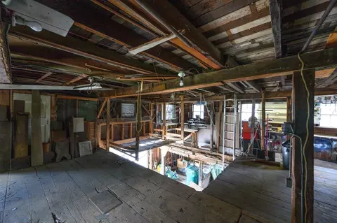 Exterior - 117 Spring St, Hull, MA 02045 photo 7 of 9