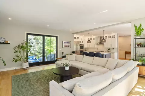 Living - 32 Lantern Ln, Wellesley, MA 02481 photo 3 of 4