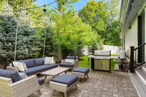 Exterior - 32 Lantern Ln, Wellesley, MA 02481 photo 3 of 7