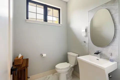 Bath - 32 Lantern Ln, Wellesley, MA 02481 photo 1 of 7