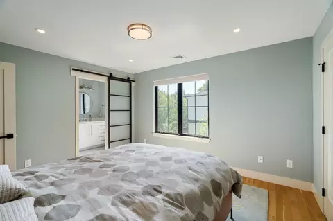 Bedroom - 32 Lantern Ln, Wellesley, MA 02481 photo 4 of 7